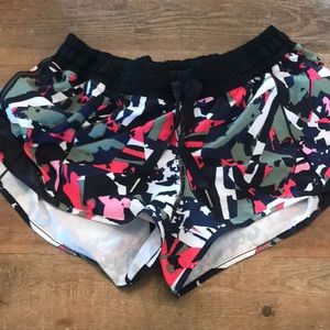 Lululemon bitty hot shorts!😍